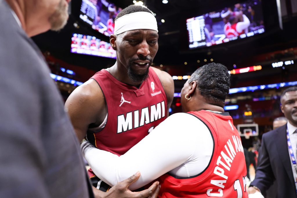 Bam Adebayo, performanță istorică: 83 de puncte pentru Miami Heat Miami Heat a obținut o victorie categorică în fața Washington Wizards, scor 150-129, într-un meci marcat de o prestație individuală de excepție
