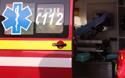 Copil de 5 ani, căzut de la etaj în sectorul 2, primește îngrijiri