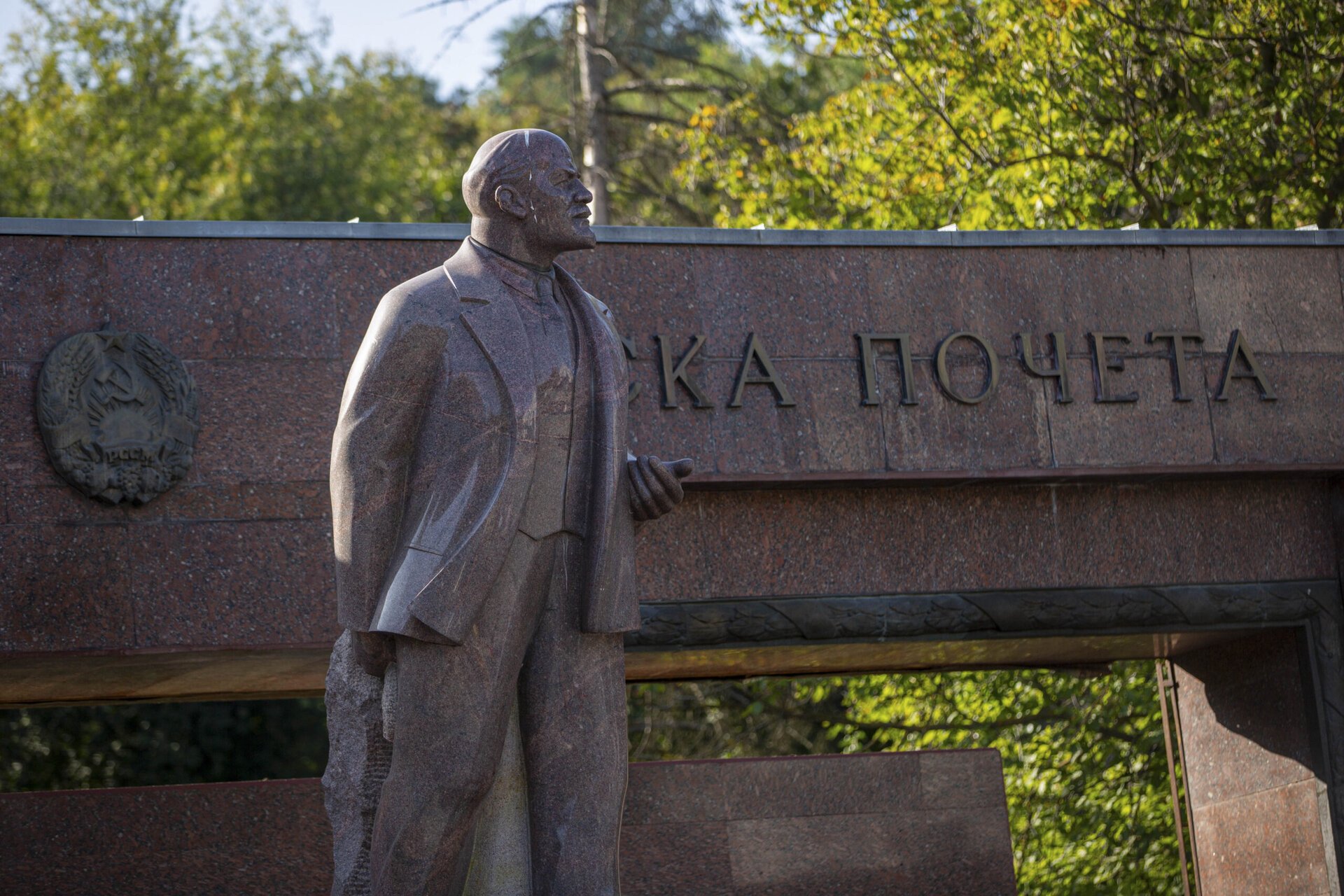 Fostele partide comuniste: Ungaria abandonează alegerile, ce urmează în est?