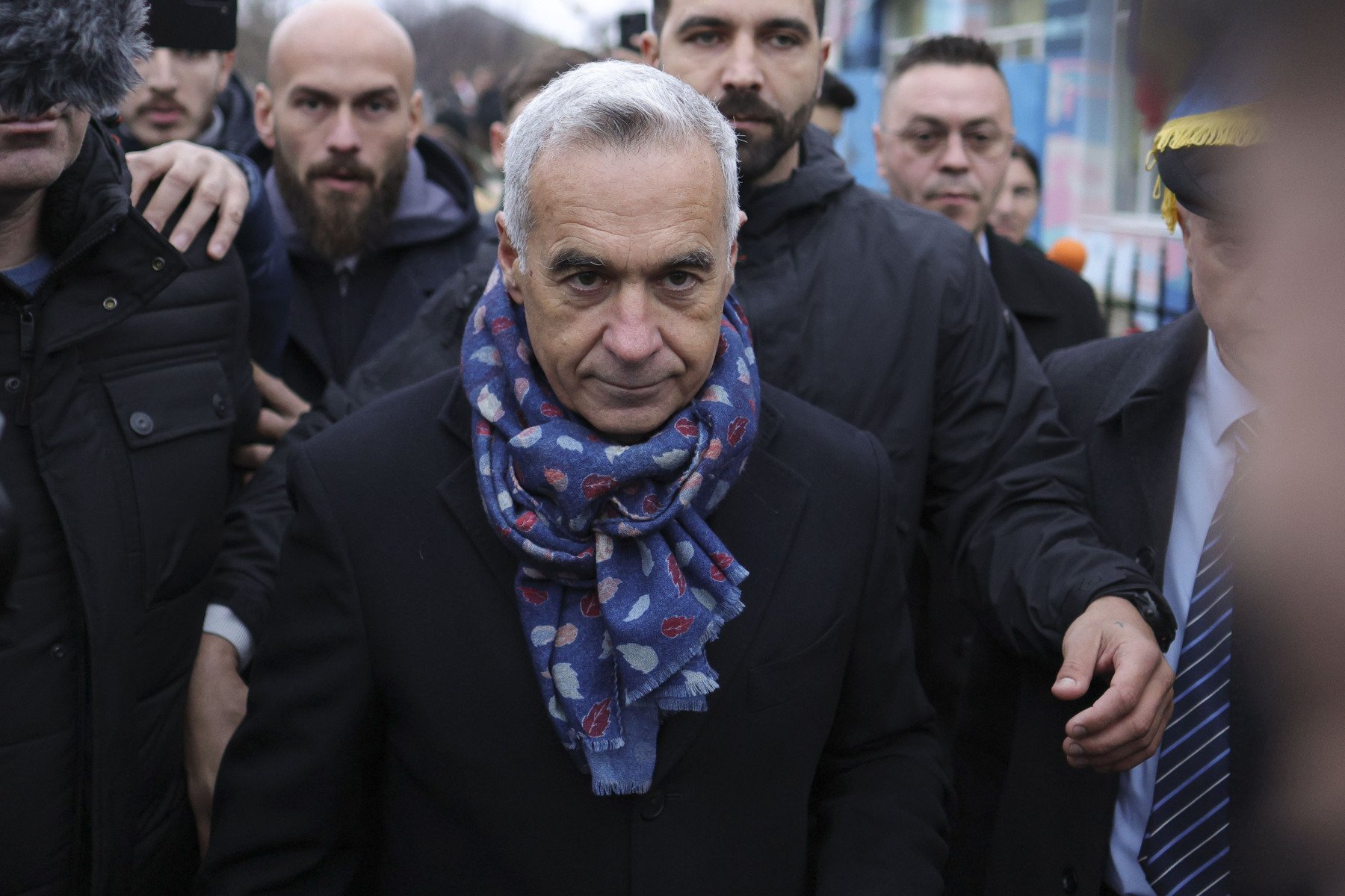 Înalta Curte de Casație și Justiție, acțiune în instanță împotriva guvernului? Fostul candidat la președinție, Călin Georgescu, a făcut o declarație controversată la Metropola TV, pe 25 martie, anunțând că Înalta Curte de Casație și Justiție (ICCJ), condusă de Lia Savonea, se pregătește să dea în judecată guvernul