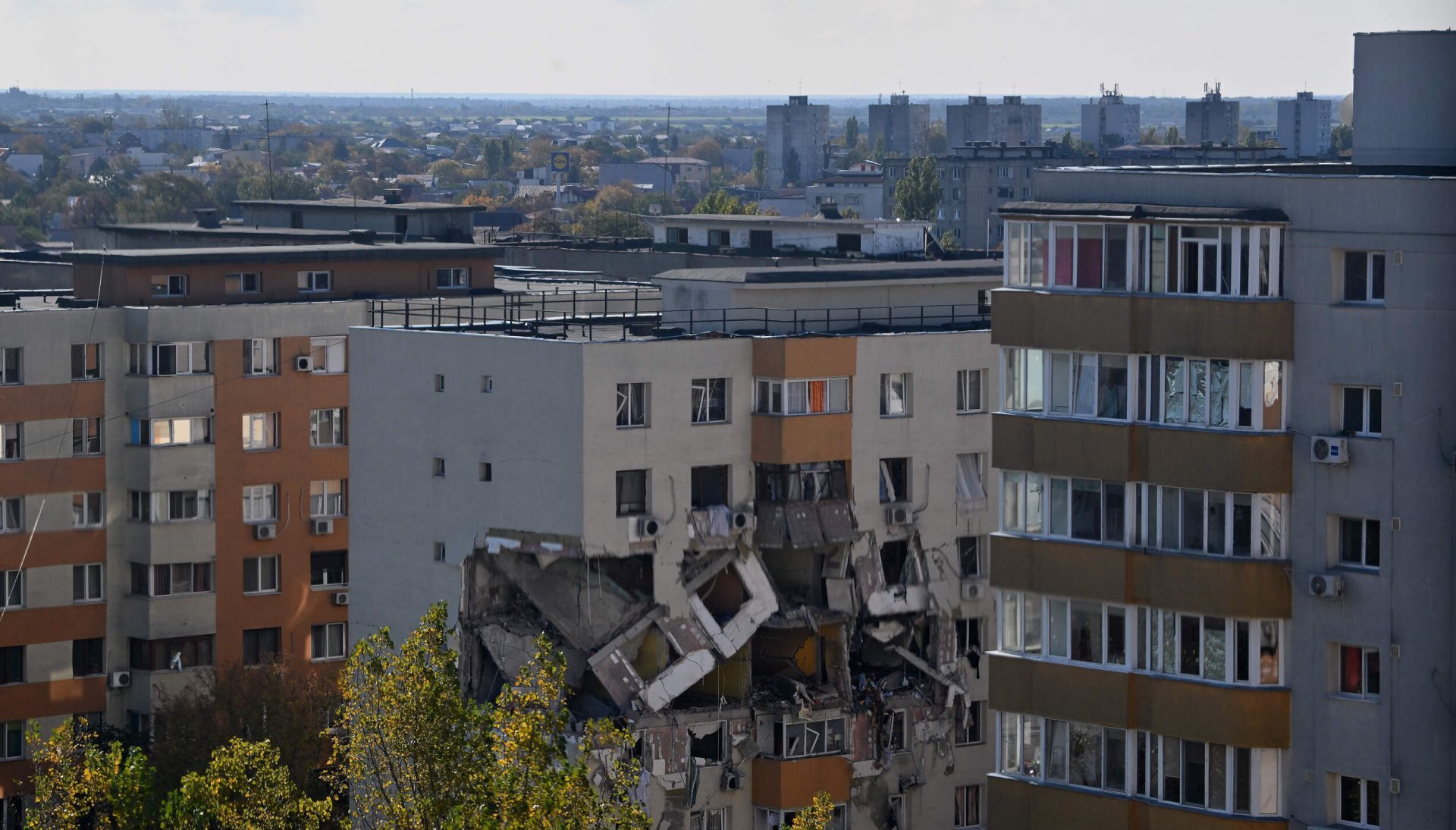 Video: Rahova, prețul lucrărilor la bloc majorat. Primăria Capitalei, posibilă demolare