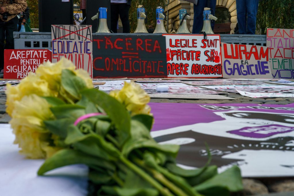 Femicidul, recunoscut oficial în legislația din România Pentru prima dată, România va recunoaște oficial femicidul, o crimă motivată de ură împotriva femeilor
