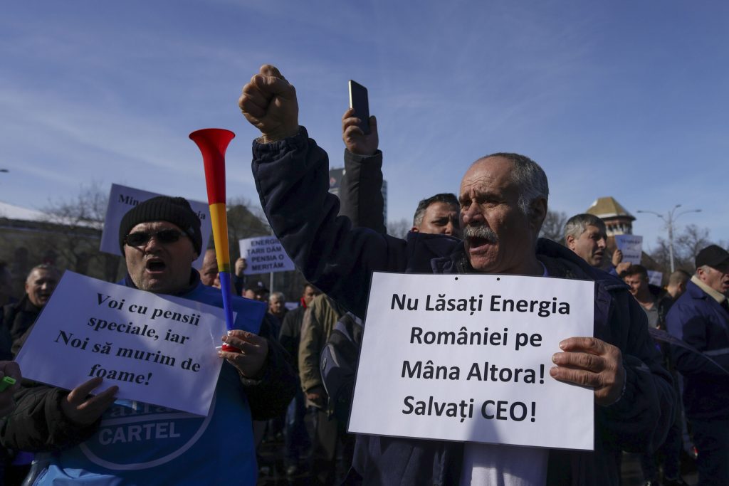 Minerii din Oltenia, la protest în Piața Victoriei Minerii de la Complexul Energetic Oltenia (CEO) vor protesta marți, 24 martie 2026, în Piața Victoriei din București