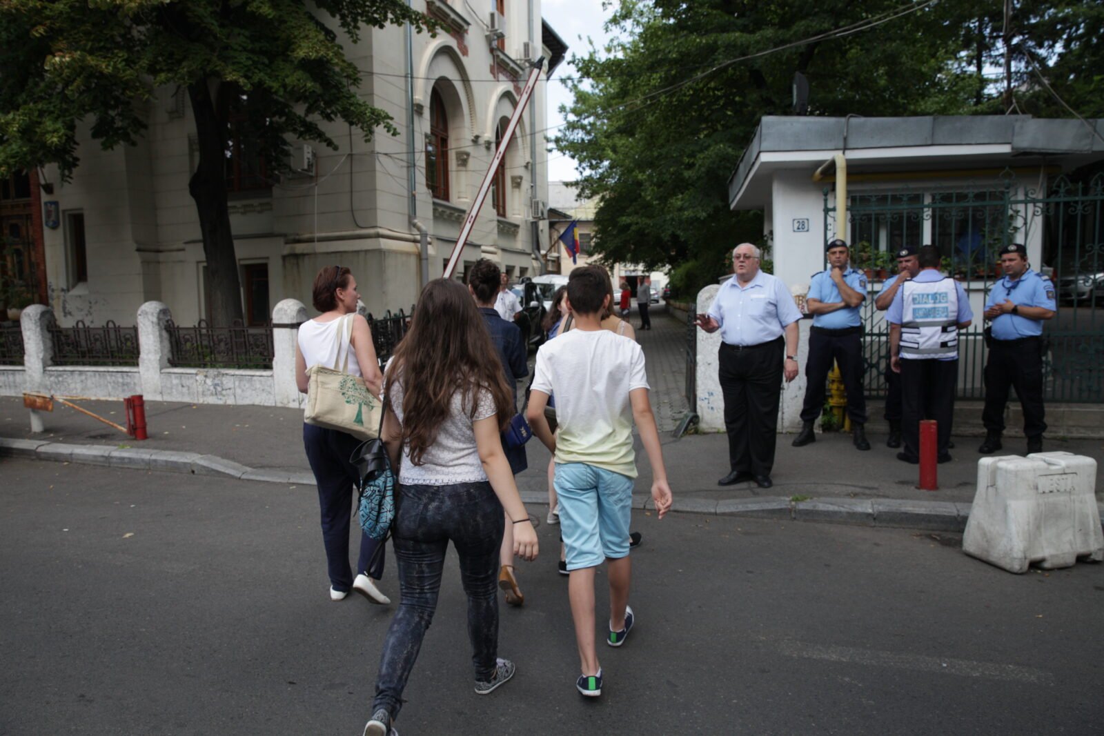 Simulările pentru bacalaureat, umbrite de protestele profesorilor Bucureștiul se confruntă cu o situație delicată înaintea simulărilor pentru examenul de bacalaureat
