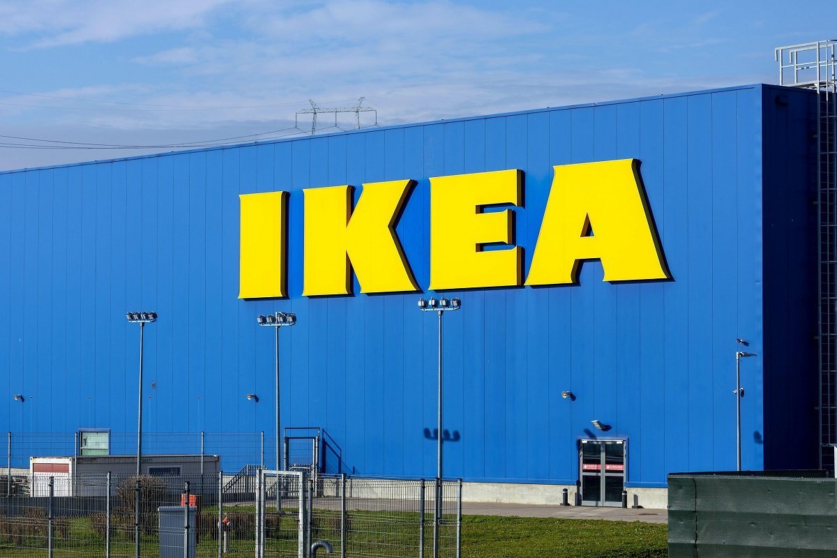 Ikea lansează magazine compacte: un nou concept de retail va ajunge și în România Gigantul suedez de mobilă și decorațiuni interioare, Ikea, adoptă un nou model de retail, cu magazine mai mici, menite să se concentreze pe zonele urbane sau pe orașele mai mici