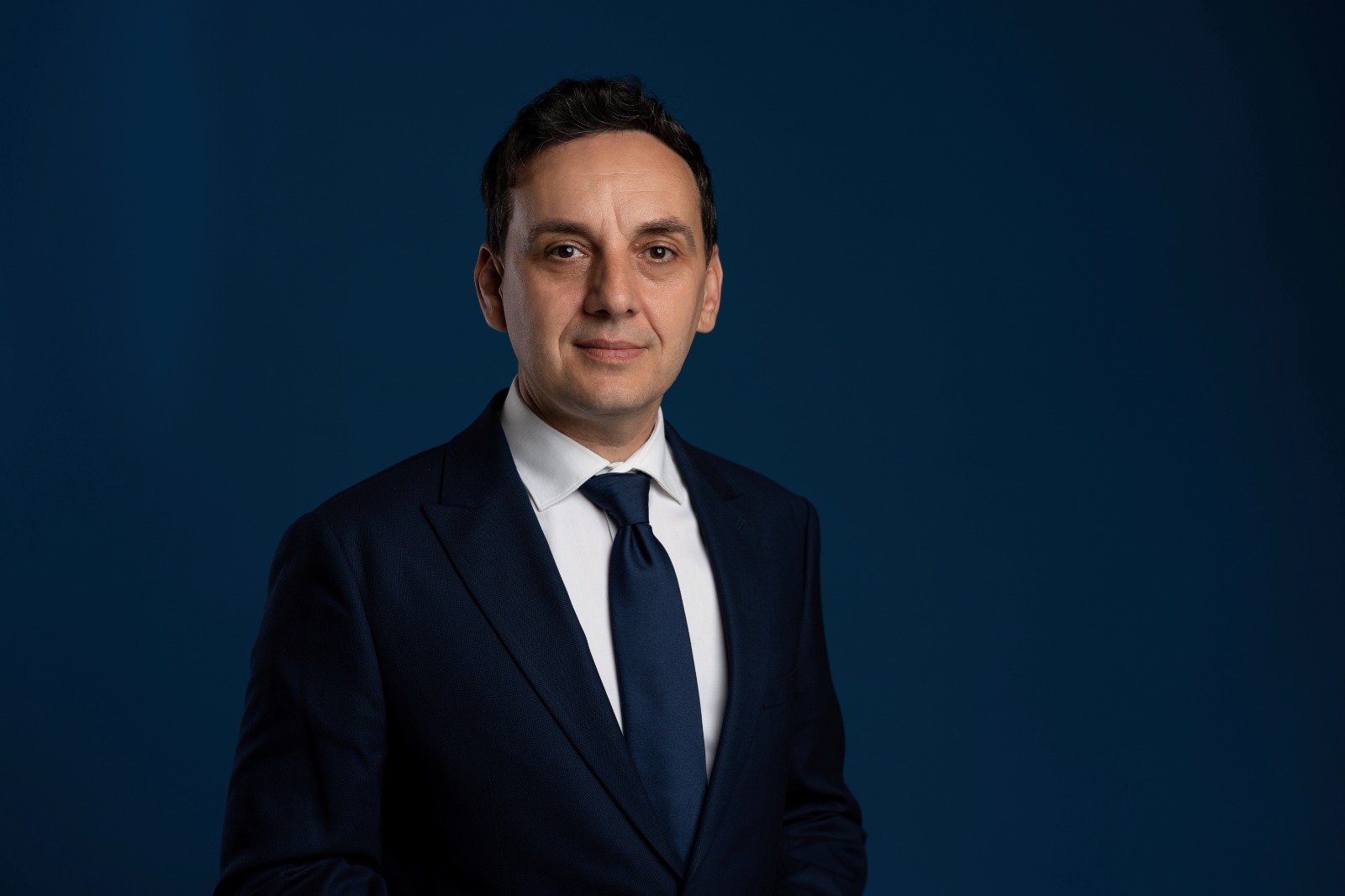 „Războiul palatelor” și prețul plătit de cetățean: Guvernanța publică, soluția pentru o justiție modernă? Pe fondul unui climat politic tensionat, marcat de dispute între instituțiile statului, conceptul de guvernanță publică capătă o importanță crucială