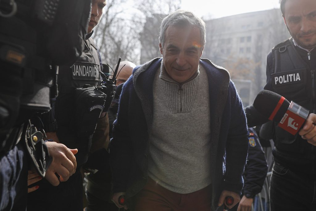Călin Georgescu neagă implicarea într-un proiect politic Călin Georgescu, fost candidat cu un discurs considerat pro-rus și pro-legionar, a dezmințit informațiile privind implicarea sa într-un proiect politic