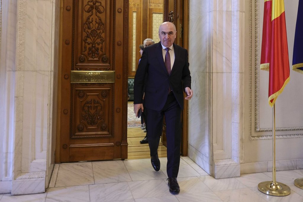 Bolojan anunță un buget prudent pentru 2026 și justifică măsurile de austeritate Premierul Ilie Bolojan a prezentat, joi seară, în plenul reunit al Parlamentului, liniile directoare ale bugetului pentru anul 2026