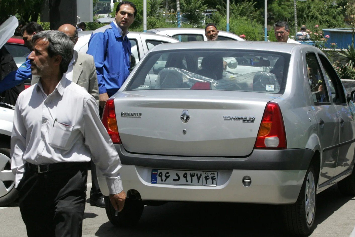 Iran și România: De la banane la uzine, ce ne facem dacă pică regimul?