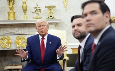 Trump amână atacurile în iran; Teheran respinge negocierile, strâmtoarea rămâne închisă