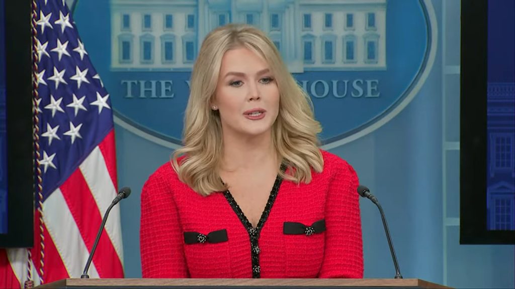 Tensiuni SUA-Spania: Trump amenință cu represalii comerciale după refuzul Madridului de a sprijini operațiunile militare împotriva Iranului Fostul președinte american Donald Trump a amenințat cu încetarea relațiilor comerciale cu Spania, ca urmare a refuzului guvernului spaniol de a permite utilizarea bazelor militare de pe teritoriul său pentru eventuale atacuri împotriva Iranului