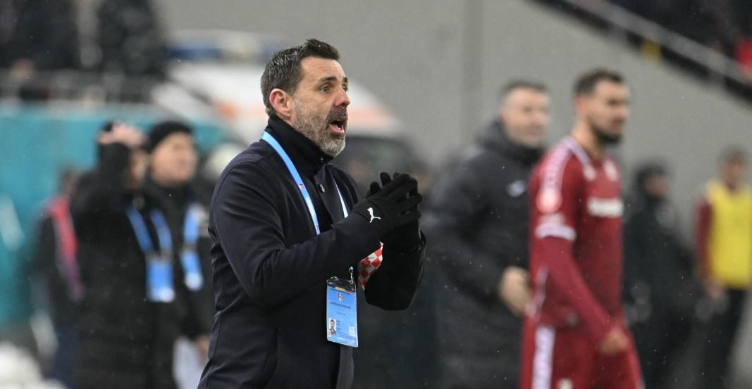 Kopic, ieșire neașteptată pe banca lui Dinamo: „S-a ales cu galben” Zeljko Kopic, antrenorul lui Dinamo, a avut o reacție nervoasă neobișnuită pe banca de rezerve în timpul meciului din Cupa României cu Metalul Buzău