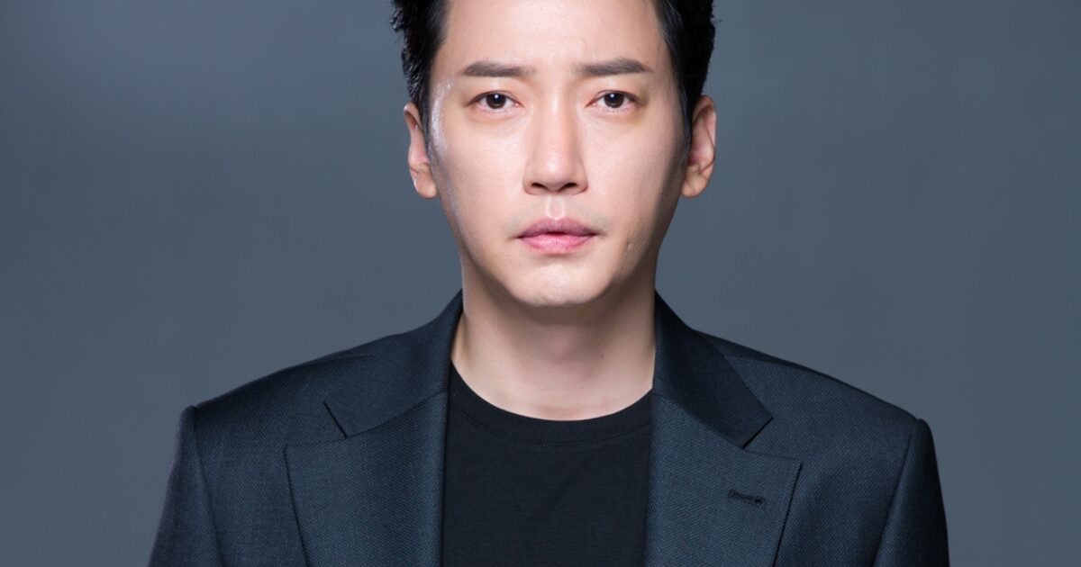"Private Lives" Actor Lee Sang Bo Found Dead At Age 44