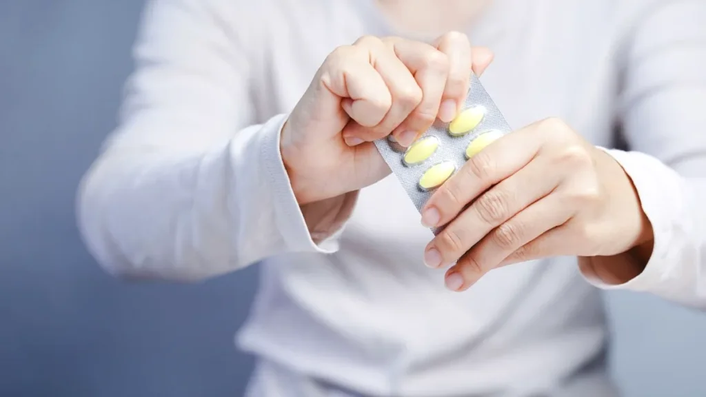 Lista medicamentelor gratuite și compensate, actualizată: Pacienții cu afecțiuni grave primesc șanse suplimentare la tratament Ministerul Sănătății a anunțat actualizarea listei medicamentelor gratuite și compensate, o decizie care va oferi acces sporit la tratamente moderne pacienților diagnosticați cu boli grave, inclusiv cancer și afecțiuni rare