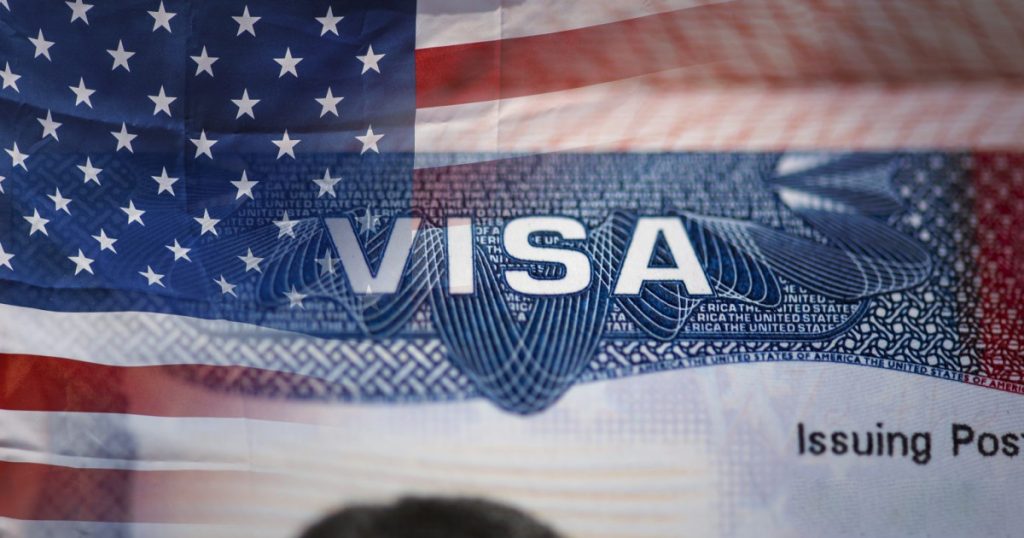 SUA cere garanții financiare de 15.000 de dolari pentru vizele de intrare, 12 țări adăugate pe listă Administrația americană va impune o garanție de 15.000 de dolari pentru cetățenii din 50 de țări care solicită vize de intrare în Statele Unite