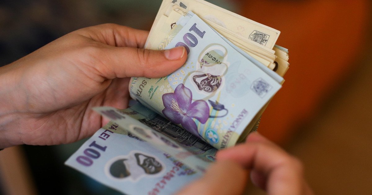 Subvenții pentru motorină: Fermierii români pot spera la ajutor financiar și în 2026 Fermierii români ar putea beneficia în continuare de sprijin financiar pentru a-și reduce costurile de producție