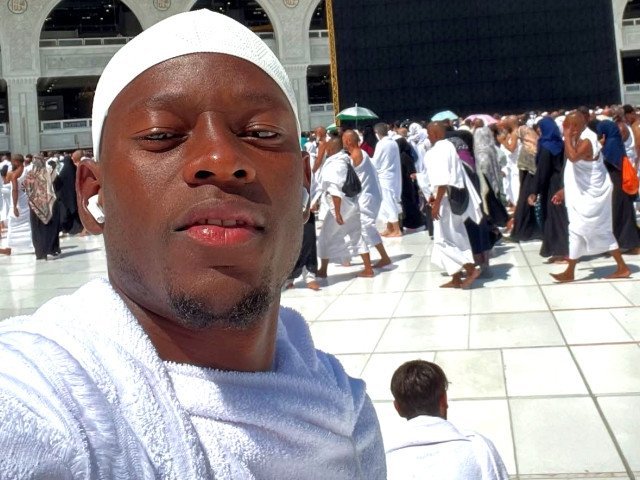 Kader Keita, căutat de poliție după accidentul cu victimă și fuga de la locul faptei Jucătorul de fotbal Kader Keita este căutat de poliție după ce, în urmă cu două zile, a fost implicat într-un accident rutier soldat cu o victimă și a părăsit locul faptei, potrivit informațiilor disponibile