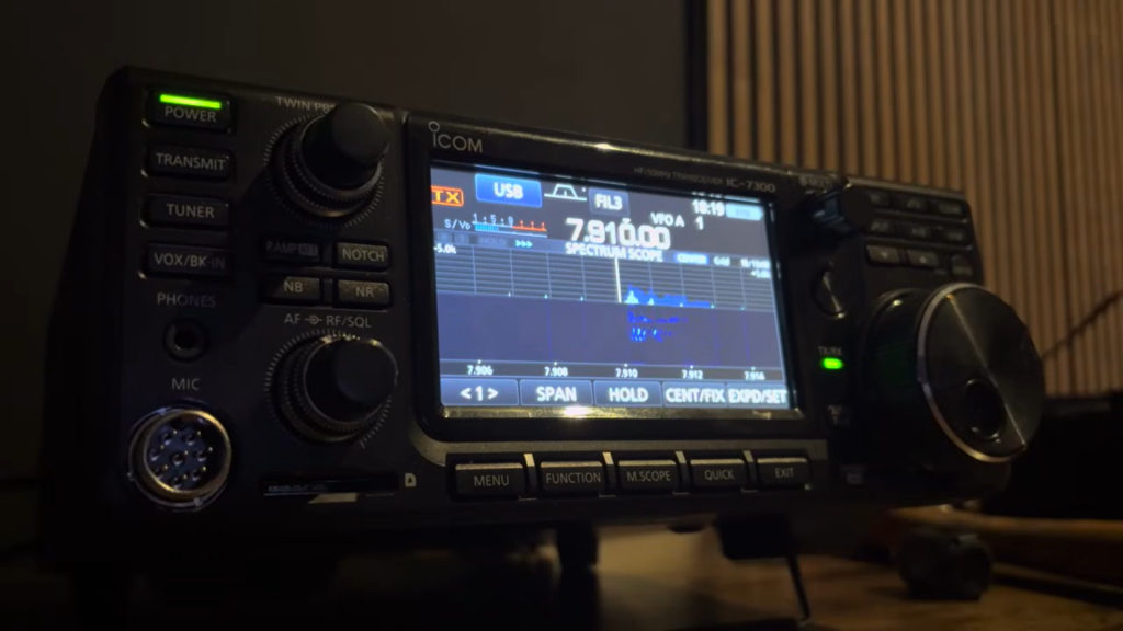 Transmisiuni radio misterioase, interceptate de la începerea războiului din Orient. Zona probabilă vizată: Iranul