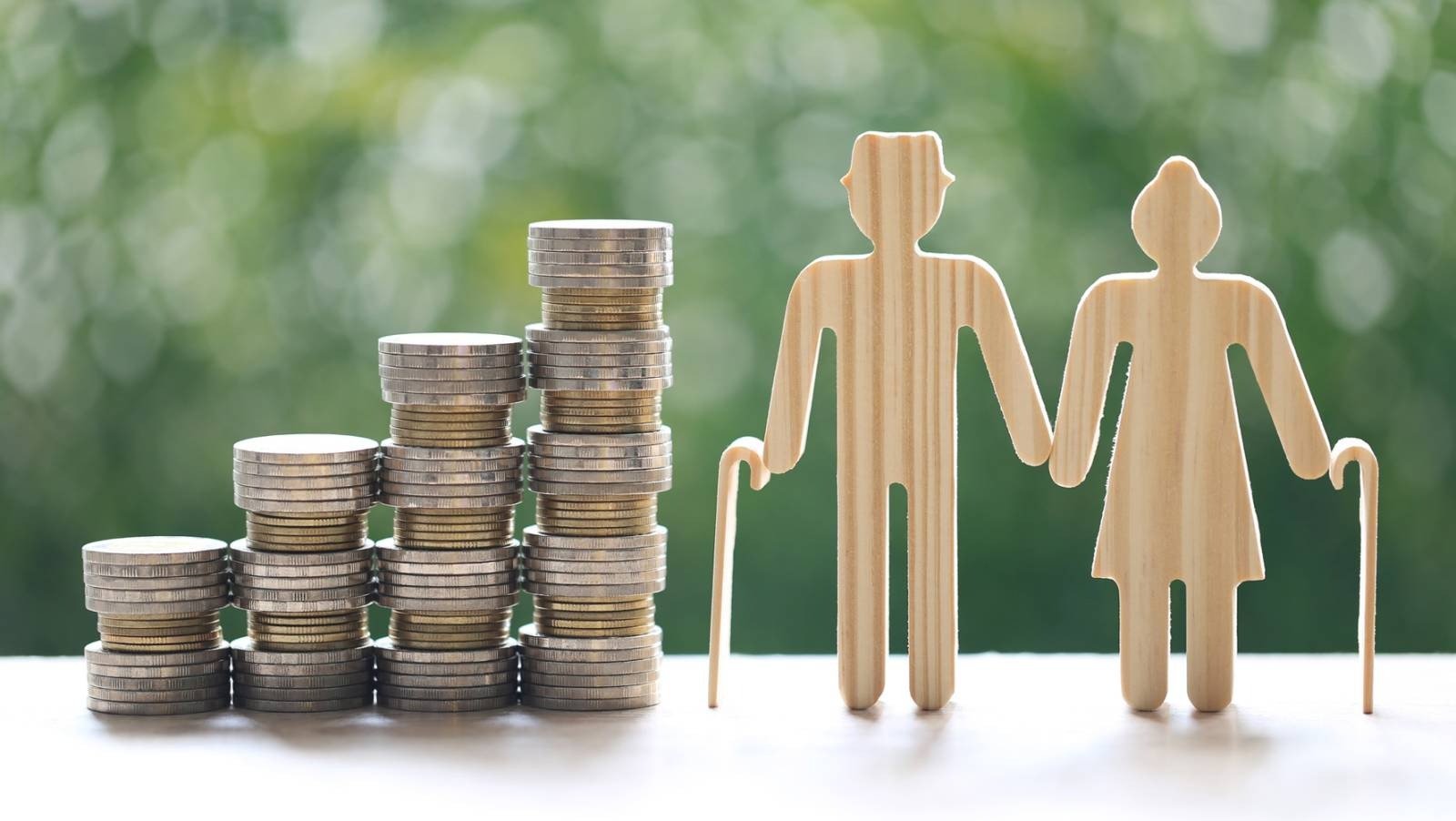 Pensii: Cum funcționează Pilonul I și II și ce trebuie să știi Din contribuția totală pentru pensii, reprezentând 25% din salariul brut, angajații români direcționează fonduri către două sisteme principale: Pilonul I și Pilonul II