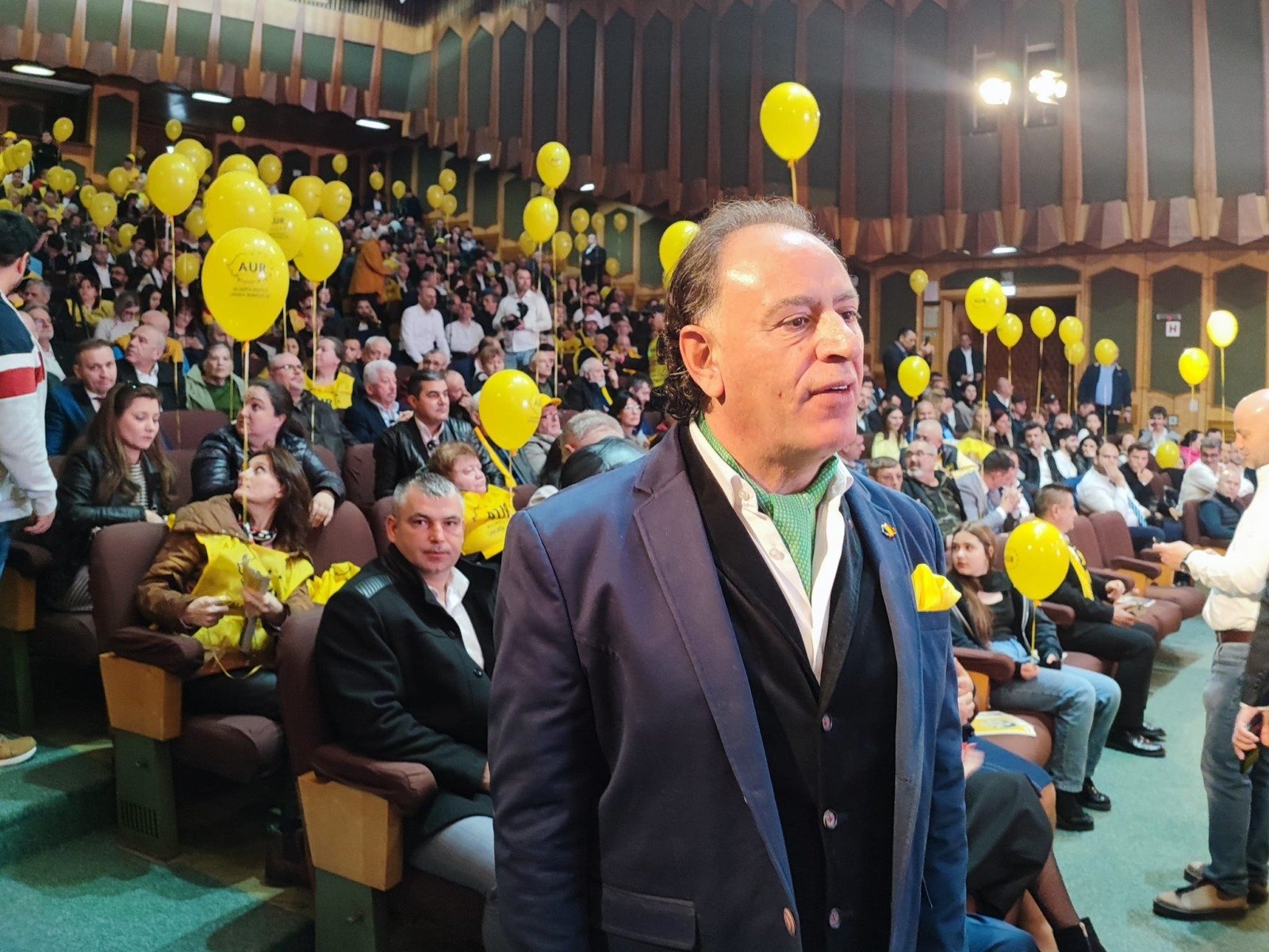 Murad rămâne (deocamdată) la AUR: Deputatul constănțean respinge zvonurile privind demisia Mohammad Murad, om de afaceri și deputat AUR de Constanța, a negat zvonurile privind o posibilă plecare din partidul condus de George Simion