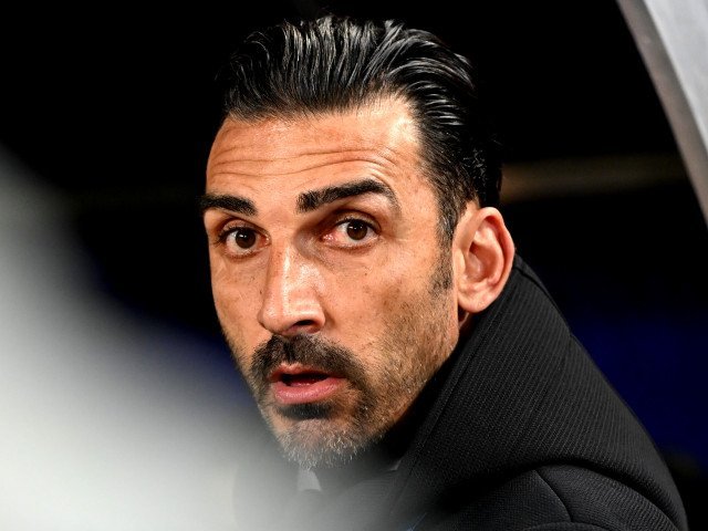 Charalambous răspunde atacurilor lui Becali, după anunțul despre demitere Antrenorul FCSB, Elias Charalambous, a reacționat la declarațiile controversate ale finanțatorului echipei, Gigi Becali, care a anunțat posibilitatea demiterii acestuia în cazul în care rezultatele nu se vor îmbunătăți