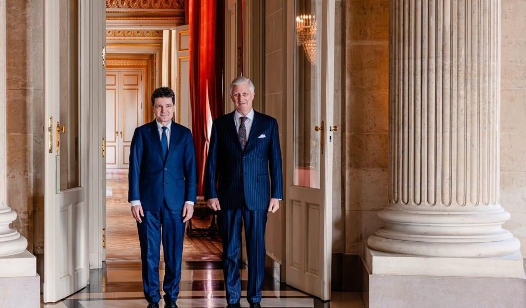 Întâlnire de lucru la Bruxelles: Nicușor Dan s-a întâlnit cu Regele Belgiei Primarul general al Capitalei, Nicușor Dan, a avut o întrevedere cu Majestatea Sa Philippe, Regele Belgiei, vineri, la Castelul Regal din Laeken, Bruxelles