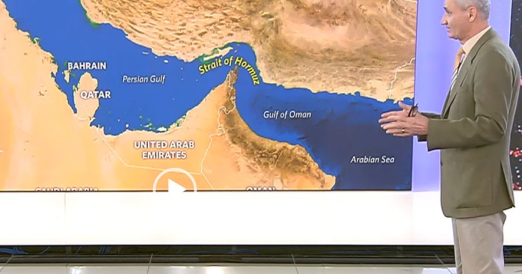 Tensiuni în Golful Persic: Iranul amenință cu închiderea strâmtorii Hormuz Un oficial de rang înalt din cadrul Gărzilor Revoluționare Iraniene a emis o amenințare directă, sugerând posibilitatea de a bloca transportul de petrol prin strâmtoarea Hormuz