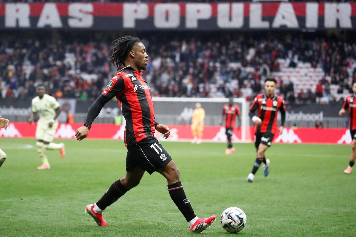 PSG, cu forțe proaspete, în fața lui Nice într-un meci crucial Nisa se pregătește pentru un test dificil sâmbătă seara, pe Allianz Riviera, în fața campioanei Paris Saint-Germain
