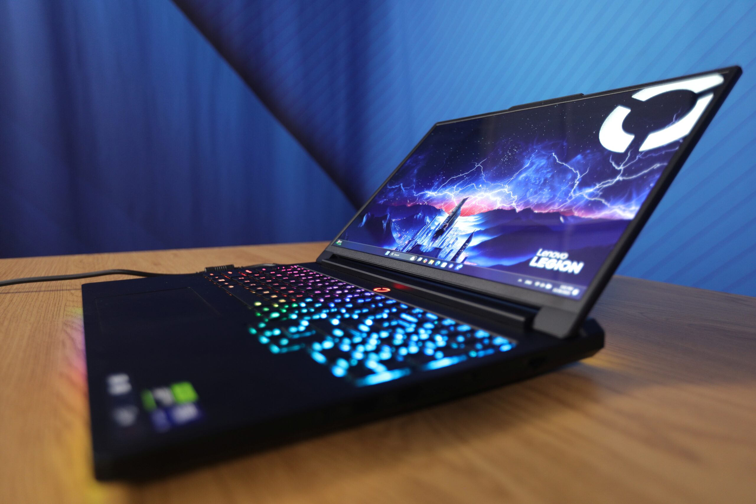 Cum să prelungești viața laptopului tău: sfaturi esențiale Un laptop funcțional este, pentru mulți, o unealtă de lucru indispensabilă