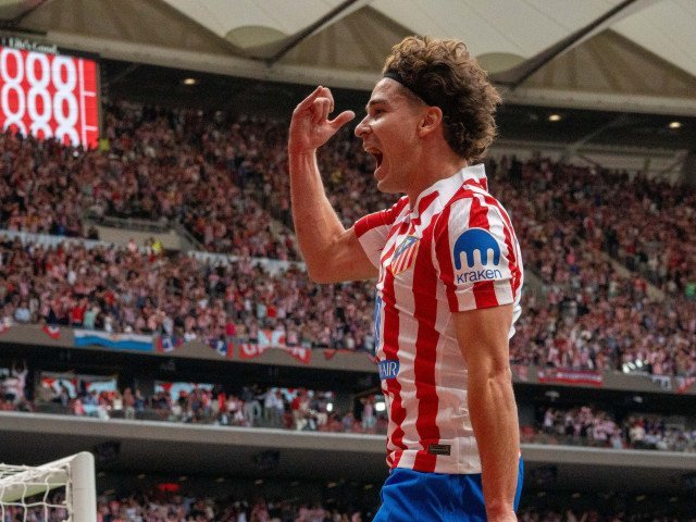 Barcelona țintește un atacant argentinian, dar președintele Laporta are rezerve Barcelona pare interesată de transferul atacantului argentinian Julián Álvarez, dar președintele clubului, Joan Laporta, a sugerat că nu este dispus să cheltuie o sumă considerabilă pentru achiziționarea acestuia