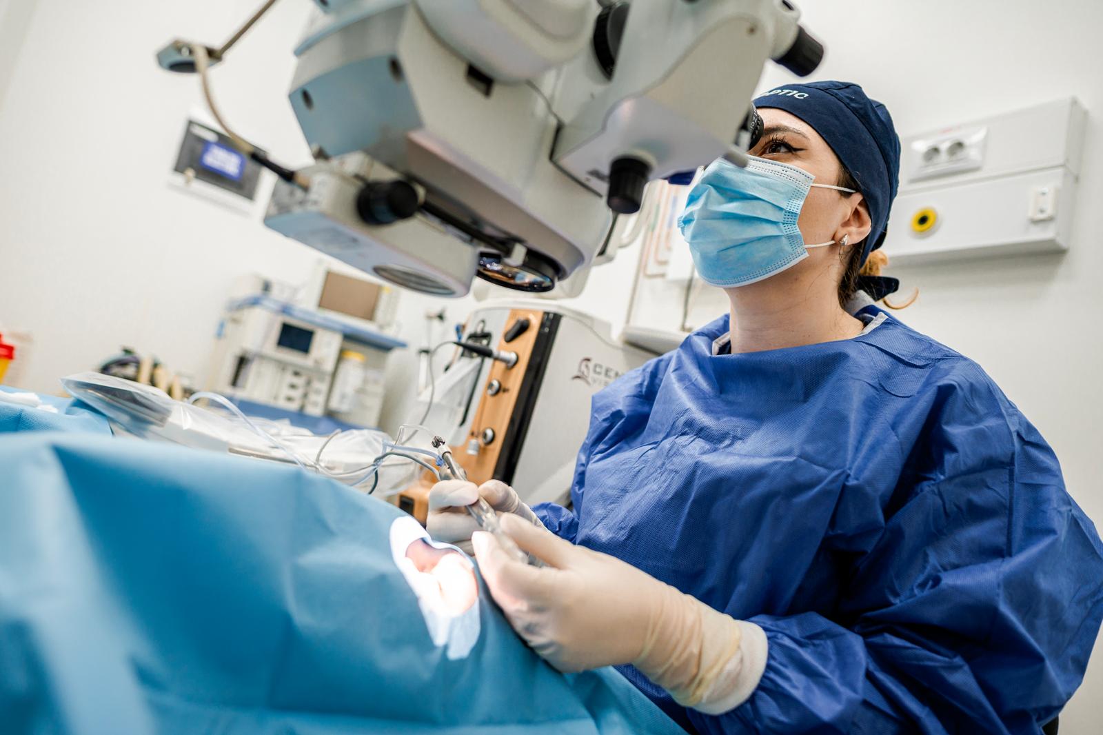 Vedem mai mult, dar mai slab: Problemele de vedere cresc alarmant în rândul tinerilor Odată cu avântul tehnologiei și expunerea prelungită la ecrane, tinerii și copiii se confruntă cu probleme de vedere din ce în ce mai accentuate