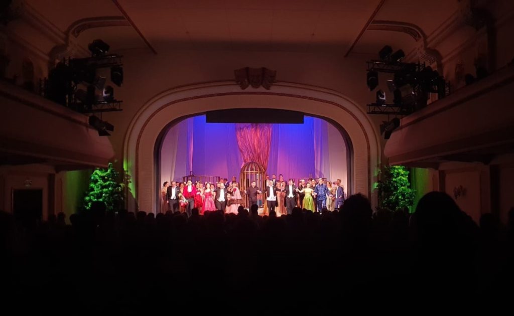 Fost manager interimar al Operei Brașov, acuzat de încasări ilegale de peste 100.000 de lei Un control intern al Primăriei Brașov arată că Marilena Aldea, fostul manager interimar al Operei Brașov, ar fi încasat ilegal peste 100.000 de lei