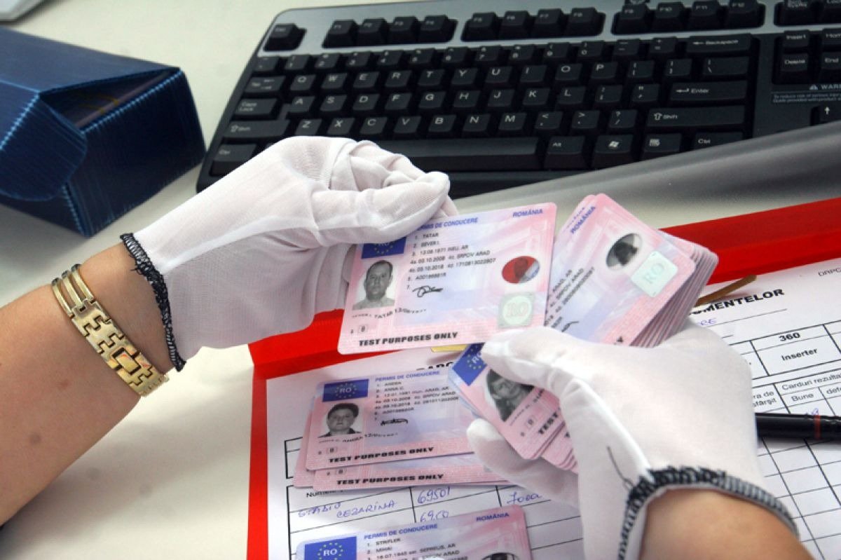 Documentele digitale respinse: birocrația îngreunează obținerea permisului auto Procesul de obținere a permisului auto în România este în continuare umbrit de birocrație, chiar și în contextul digitalizării