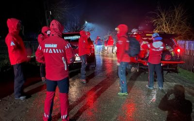 Alertă în Maramureș: Un cetățean ucrainean cu probleme medicale, blocat pe munte Un ucrainean, care a trecut ilegal granița în România prin Munții Maramureșului, a alertat autoritățile cu privire la un alt conațional de-al său, aflat în dificultate pe munte