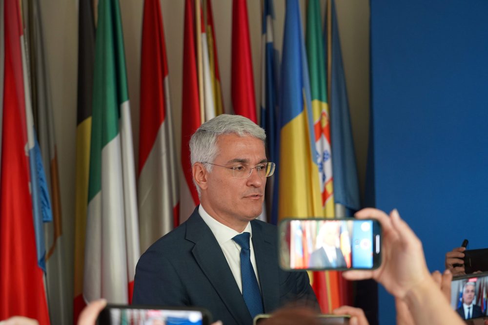 Moțiune simplă împotriva ministrului Investițiilor, pe masa Senatului Senatul României a programat pentru astăzi dezbaterea și votul unei moțiuni simple îndreptate împotriva ministrului Investițiilor și Proiectelor Europene