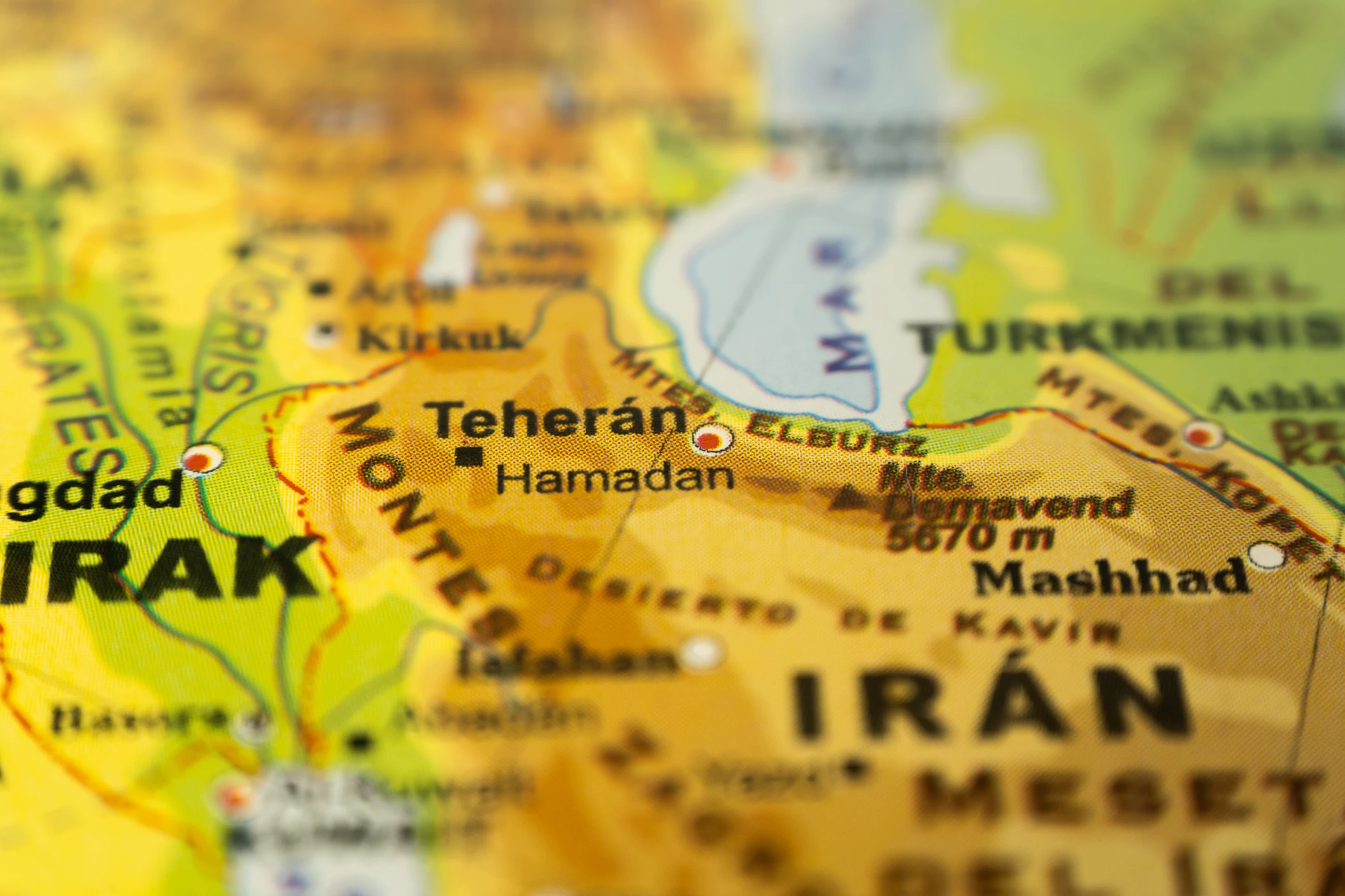Conflictul din Iran: Un nou episod îngrijorător Tensiunile persistente din Iran au reprezentat un punct central al unei discuții recente pe canalul de YouTube „HAI România!”