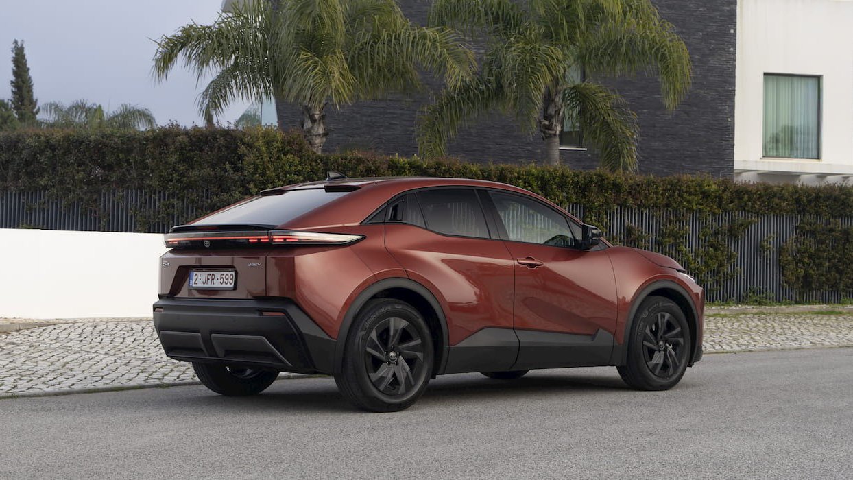 Toyota c-hr: Cea mai mare autonomie electrică din Europa?