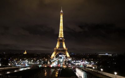 Un nou punct de atracție: vizitatorii Turnului Eiffel pot traversa un pod suspendat Vizitatorii Turnului Eiffel au acum posibilitatea de a experimenta o perspectivă inedită asupra monumentului emblematic al Parisului