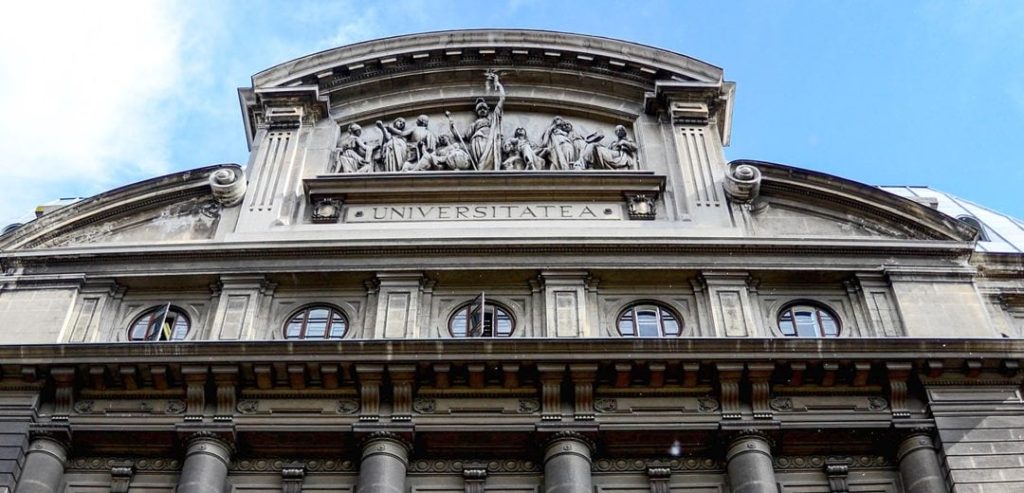 Taxe majorate la Universitatea din București pentru anul universitar 2026-2027 Universitatea din București (UB) va majora taxa de studiu la 8.000 de lei pentru toți studenții care se vor înscrie în vara anului universitar 2026-2027