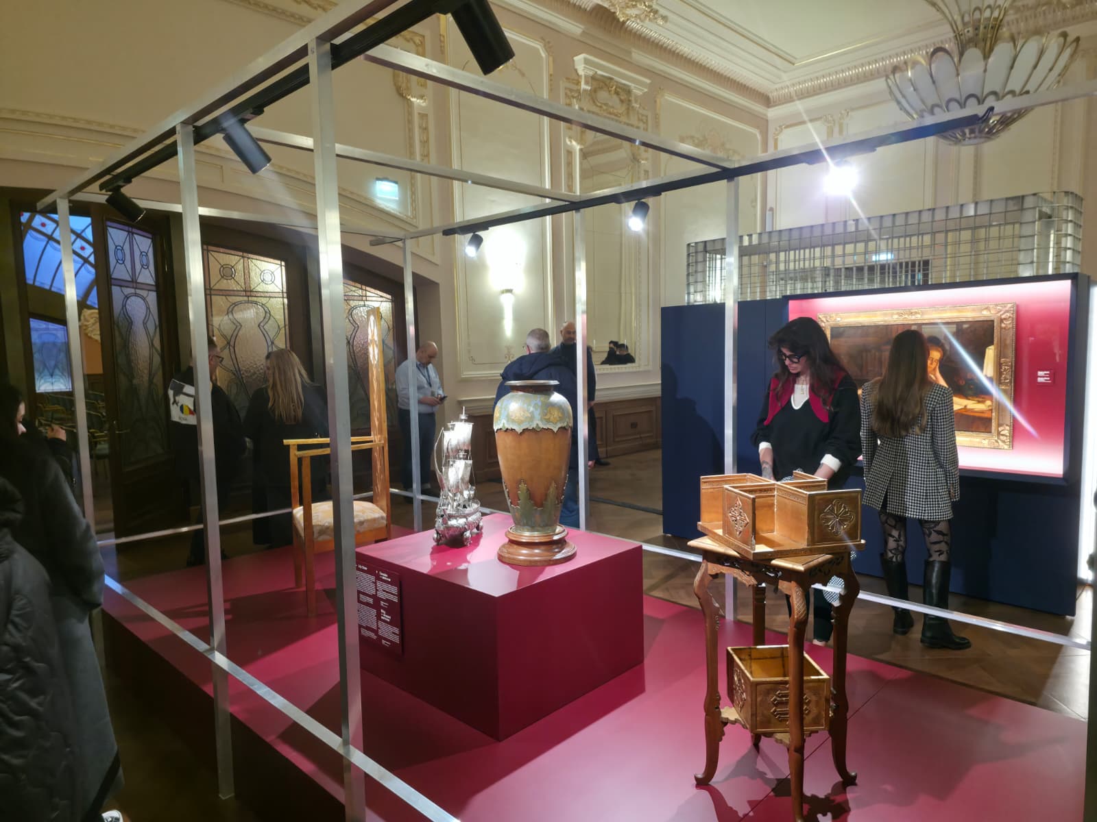 Cazinoul din Constanța Reînvie Legătura Reginei Maria cu Marea Neagră Printr-o Expoziție Inedită Constanța a fost, miercuri, scena unui eveniment cultural de importanță, vernisajul expoziției „Ea