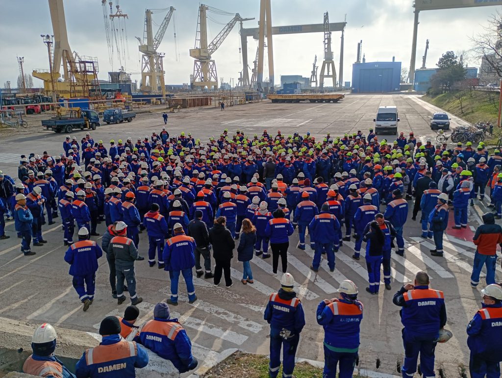 Șantierul Naval Mangalia, în pragul falimentului: Damen Shipyards va initia procedura, anunță BNS Blocul Național Sindical (BNS) a emis un comunicat de presă prin care a anunțat că Damen Shipyards, compania care deține o parte din Șantierul Naval Mangalia, va iniția procedura de faliment