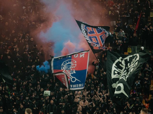 FCSB debutează în play-out cu Metaloglobus, Rădoi speră la un număr mare de suporteri FCSB începe aventura în play-out-ul SuperLigii cu un meci împotriva echipei Metaloglobus, duminică, de la ora 20:30, pe Arena Națională
