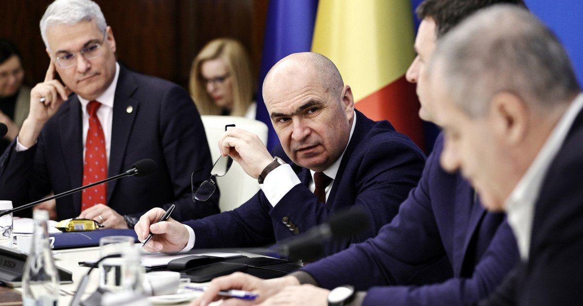 Bolojan analizează la Palatul Victoria progresele PNRR Premierul Ilie Bolojan a convocat, vineri, la Palatul Victoria, o ședință de lucru cu miniștrii responsabili pentru a evalua stadiul implementării reformelor și investițiilor din Planul Național de Redresare și Reziliență (PNRR)