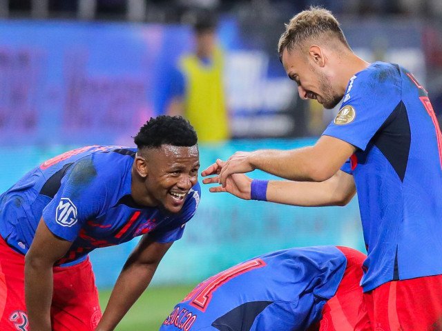 Lovitură grea pentru fcsb: un titular, accidentat grav FCSB se confruntă cu o veste extrem de proastă, după ce unul dintre jucătorii de bază s-a accidentat serios