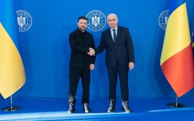 Zelenski și Bolojan au discutat la București despre consolidarea parteneriatului strategic Premierul României, Ilie Bolojan, s-a întâlnit joi, la Palatul Victoria, cu președintele Ucrainei, Volodimir Zelenski, aflat într-o vizită oficială la București