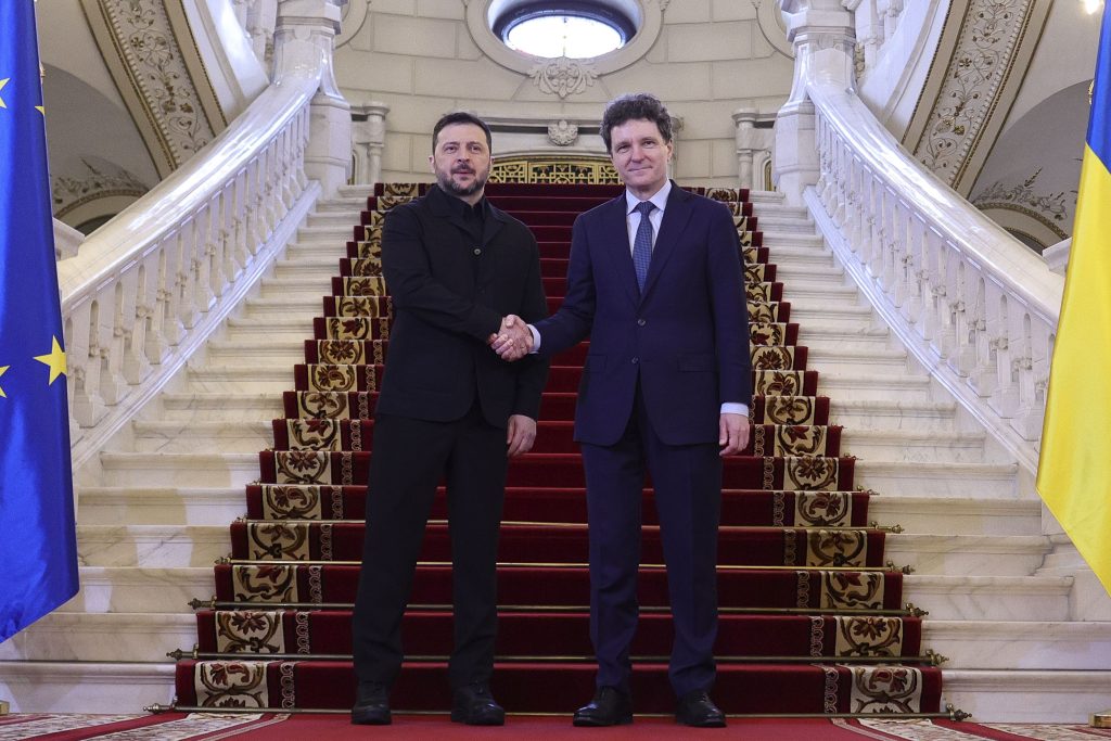 VIDEO Volodimir Zelenski discută acum cu Nicușor Dan. Parteneriat strategic România-Ucraina, parafat azi / Protest la Cotroceni