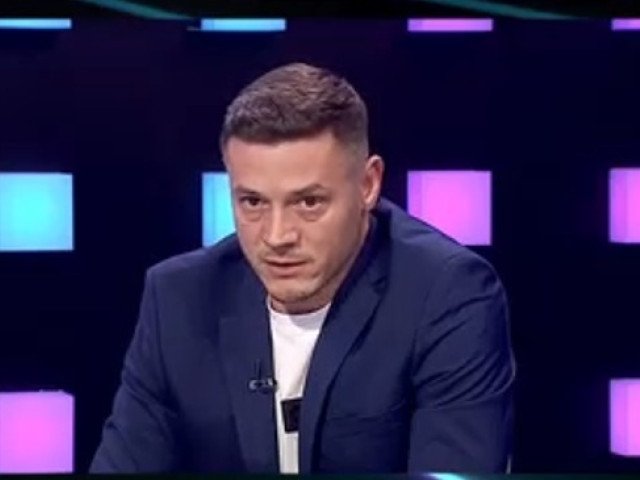 Gabi Torje identifică problema majoră a lui Dinamo: lipsa atitudinii Fostul internațional român Gabi Torje a vorbit despre dificultățile cu care se confruntă Dinamo în prezent, identificând lipsa atitudinii ca fiind principalul factor care împiedică echipa să obțină rezultate pozitive