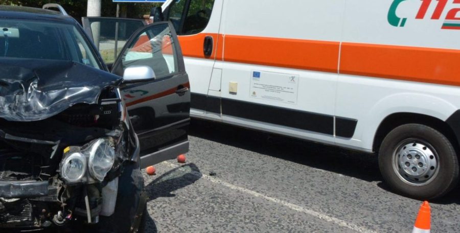 Accident grav în Cluj-Napoca: O femeie a murit după ce a fost lovită de o mașină Un accident rutier grav a avut loc pe Calea Moților din Cluj-Napoca, în urma căruia o femeie de 30 de ani a decedat