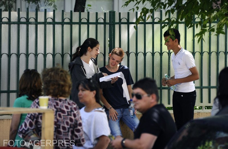 Baremul de corectare la simularea de mate a fost publicat