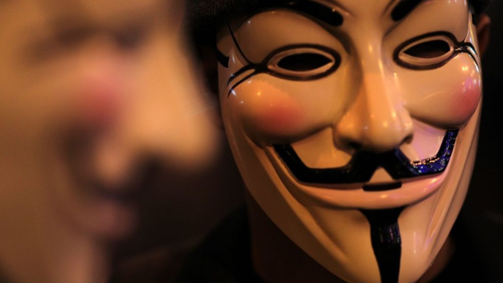Inteligența artificială sparge anonimatul online: Conturile anonime, deconspirate cu o precizie uluitoare Modelele avansate de inteligență artificială (AI) pot identifica utilizatorii anonimi de pe platformele online cu o acuratețe remarcabilă, potrivit unui studiu recent